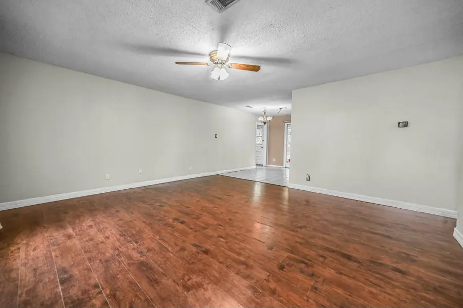 126 Whispering Pines Loop, Leesville, LA 71446 - Image #3