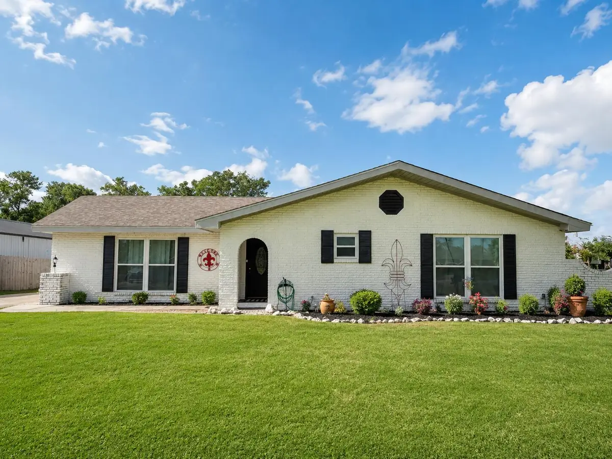 106 Wayside, Westlake, LA 70669 - #1