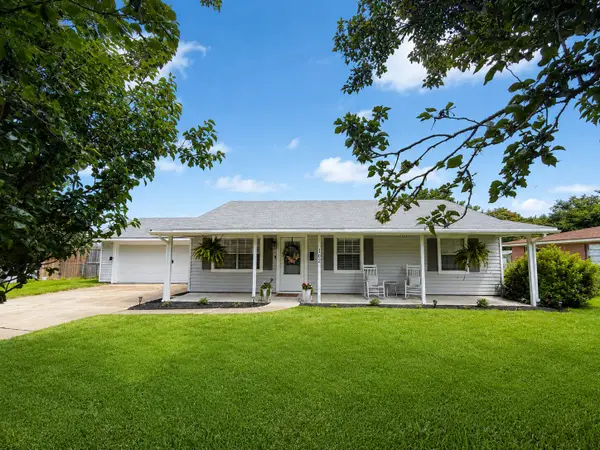 162 Overhill, Lake Charles, LA 70605