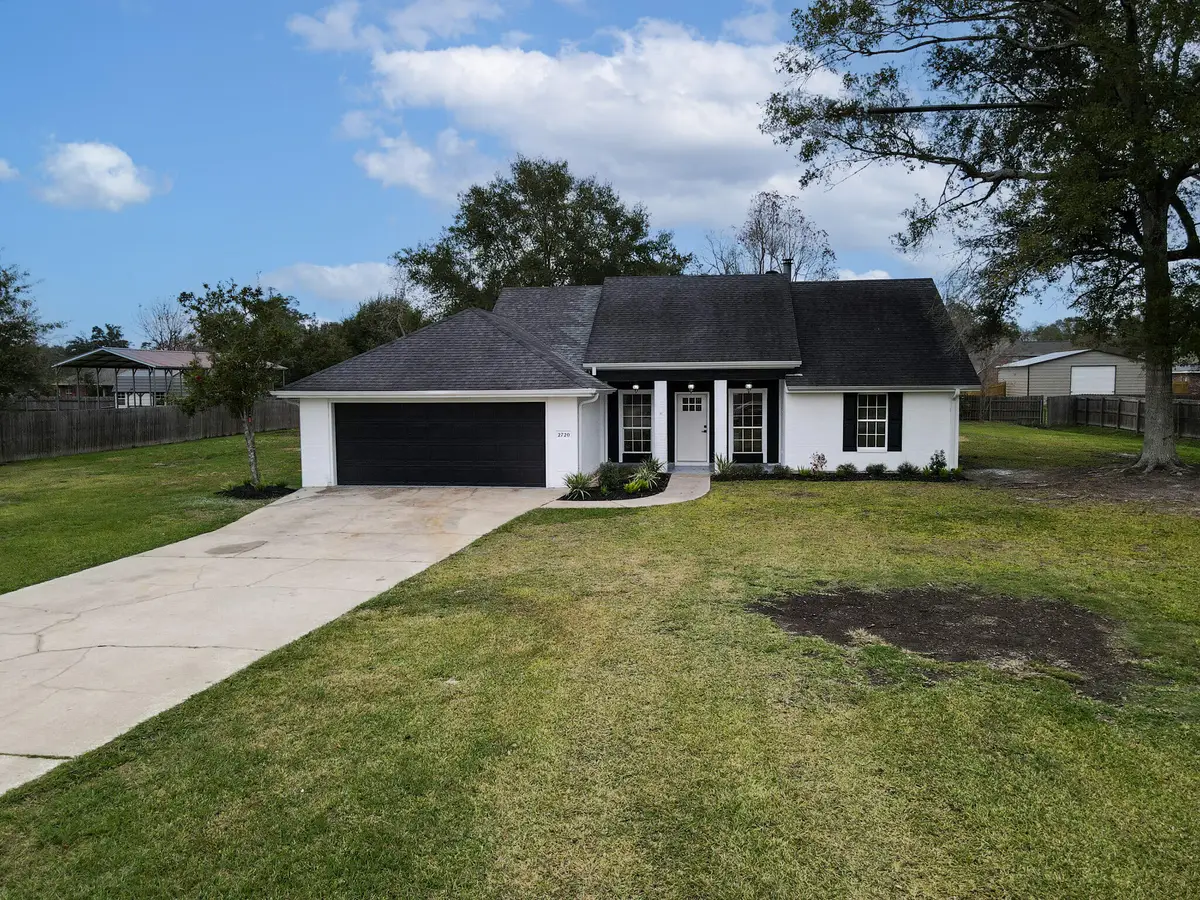 2720 Twin Oaks Dr, Sulphur, LA 70663 - Image #1