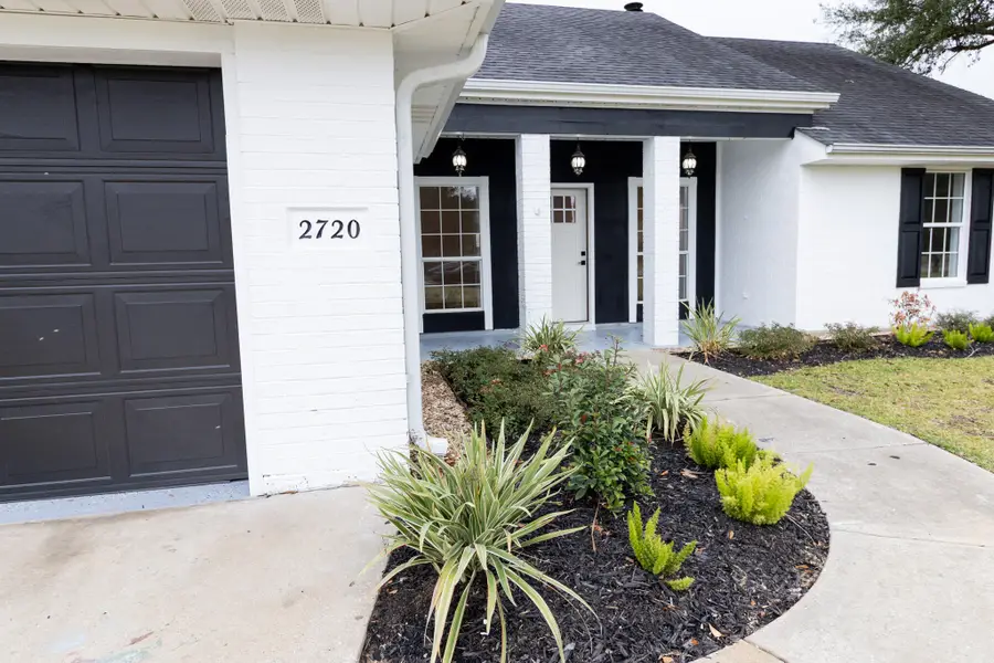 2720 Twin Oaks Dr, Sulphur, LA 70663 - Image #2