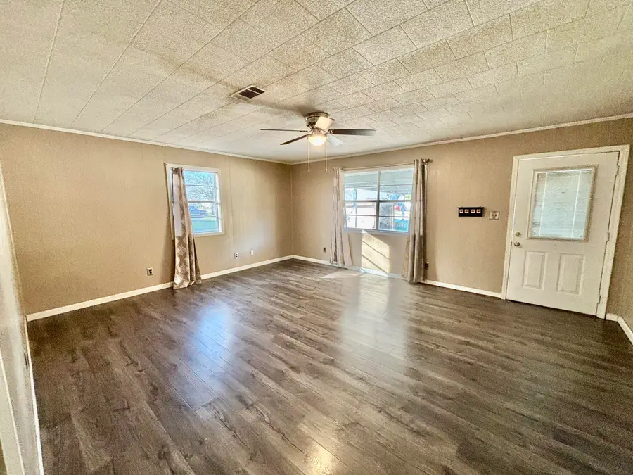 2216 Greenlawn Rd, Lake Charles, LA 70607 - Image #2