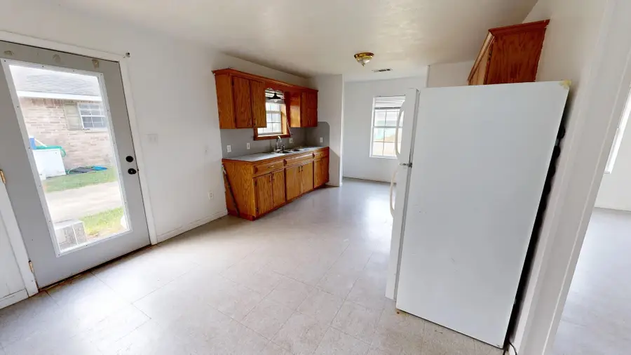 308 Coffee St, Dequincy, LA 70633 - #3