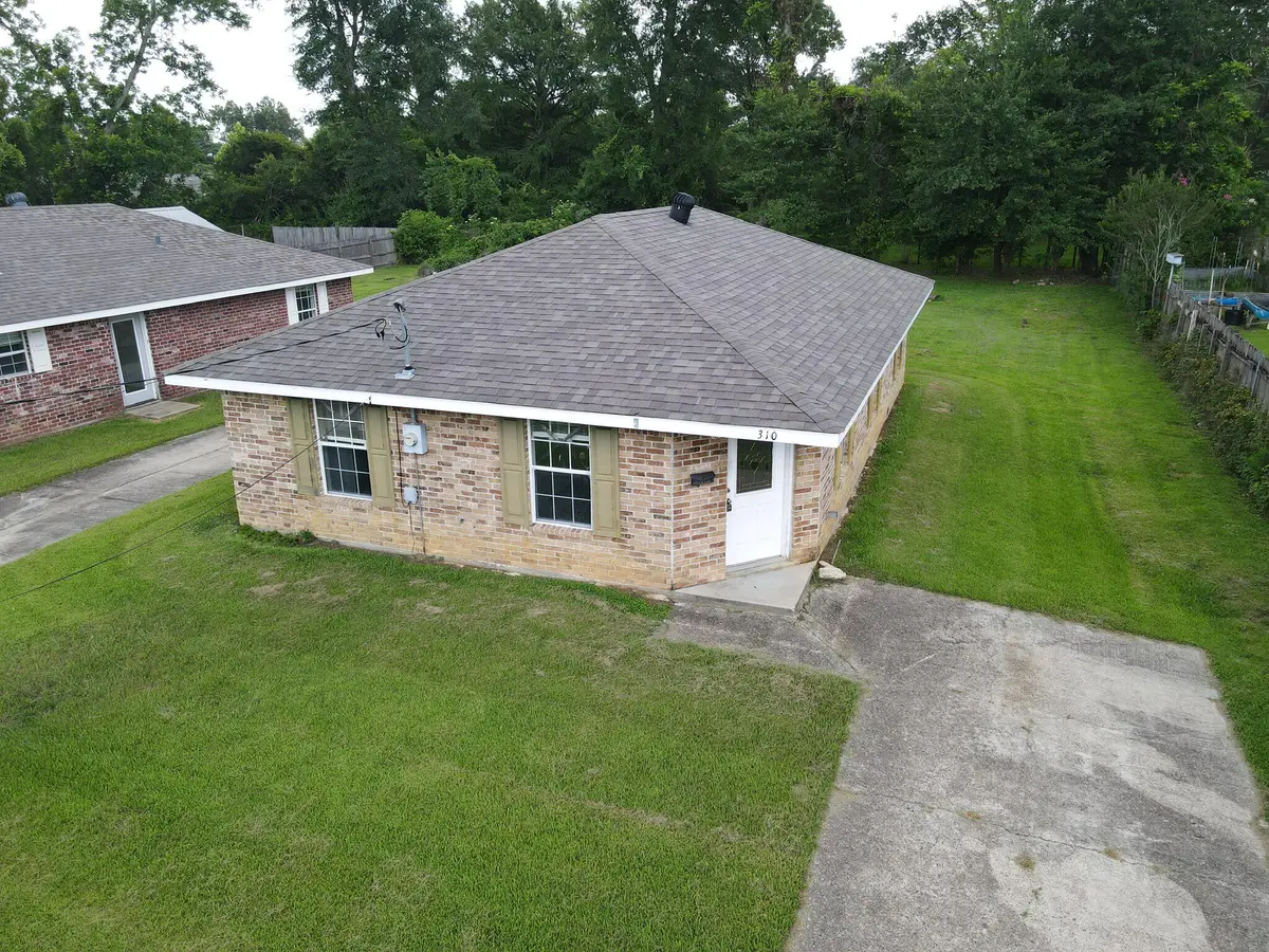 310 Coffee St, Dequincy, LA 70633 - #1