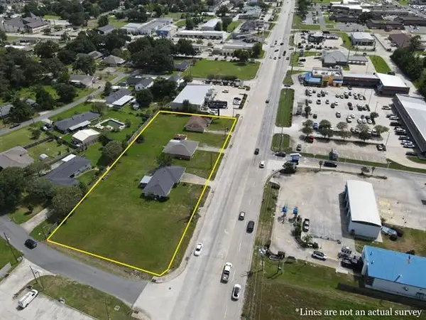 4005 Nelson Road, Lake Charles, LA 70605