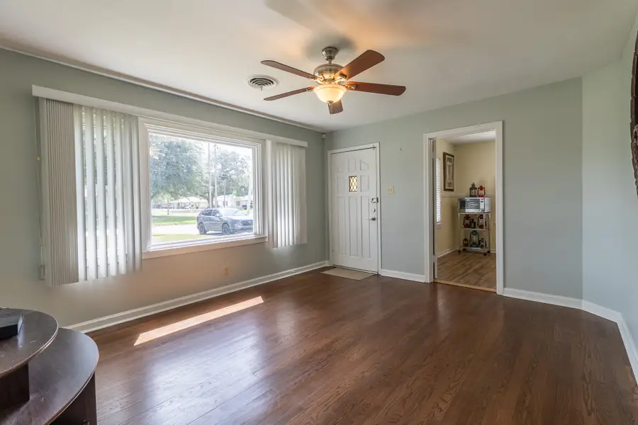 428 W Claude Street, Lake Charles, LA 70605 - #2