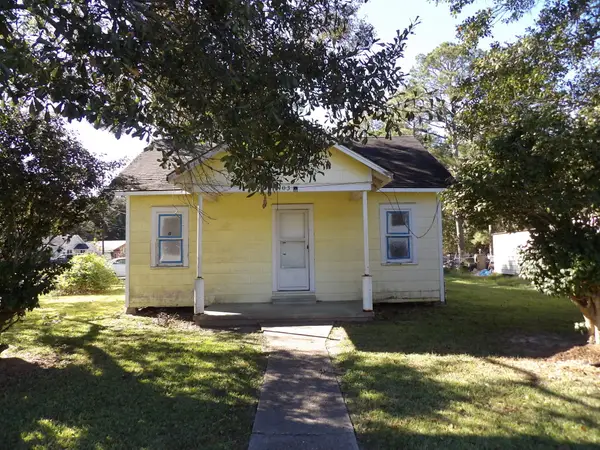 403 N Craig St, Jennings, LA 70546