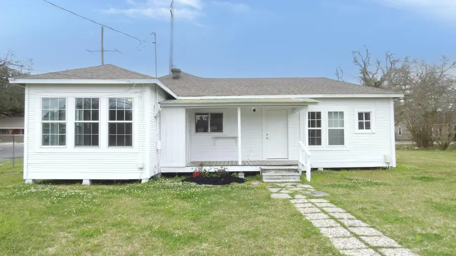 913 W Burton St, Sulphur, LA 70663 - #2