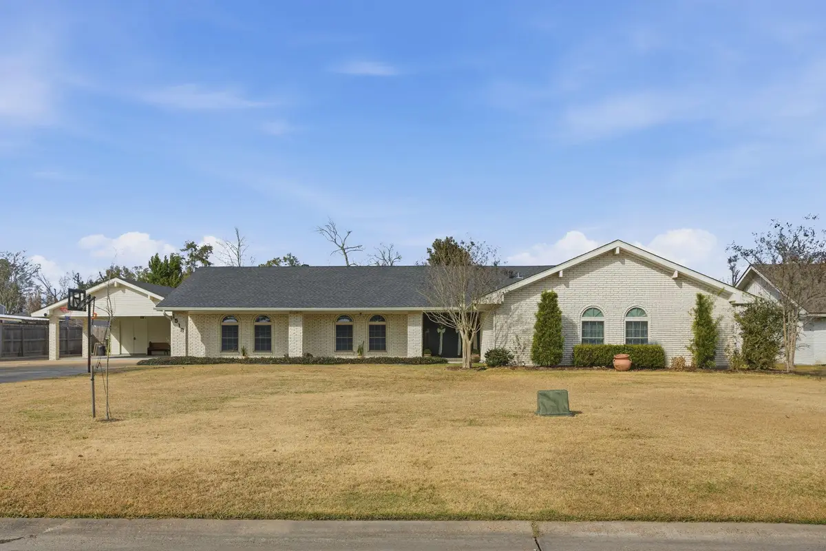 1518 S Chateau Circle, Lake Charles, LA 70605 - #1