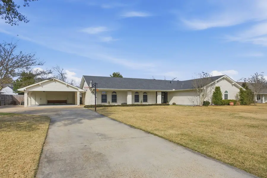 1518 S Chateau Circle, Lake Charles, LA 70605 - #2