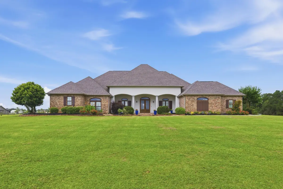 2855 W Tank Farm Rd, Lake Charles, LA 70605 - #1