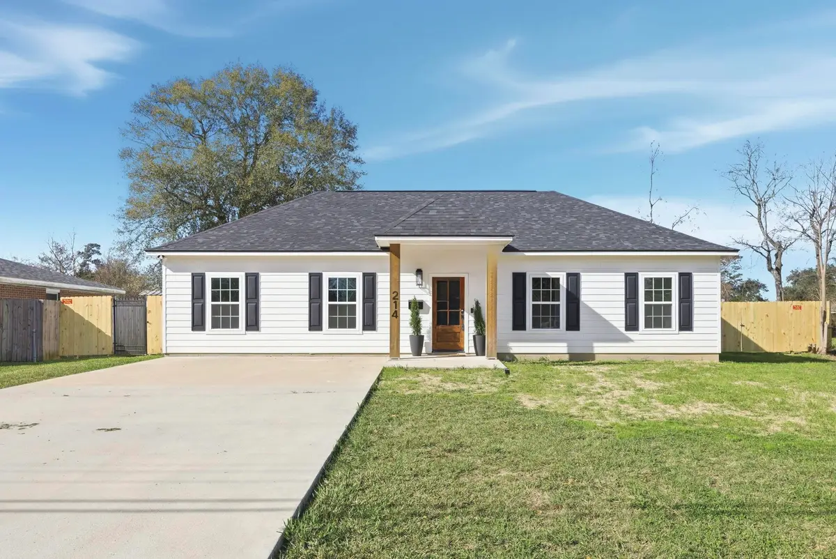 214 Beauregard St, Lake Charles, LA 70605 - Image #1