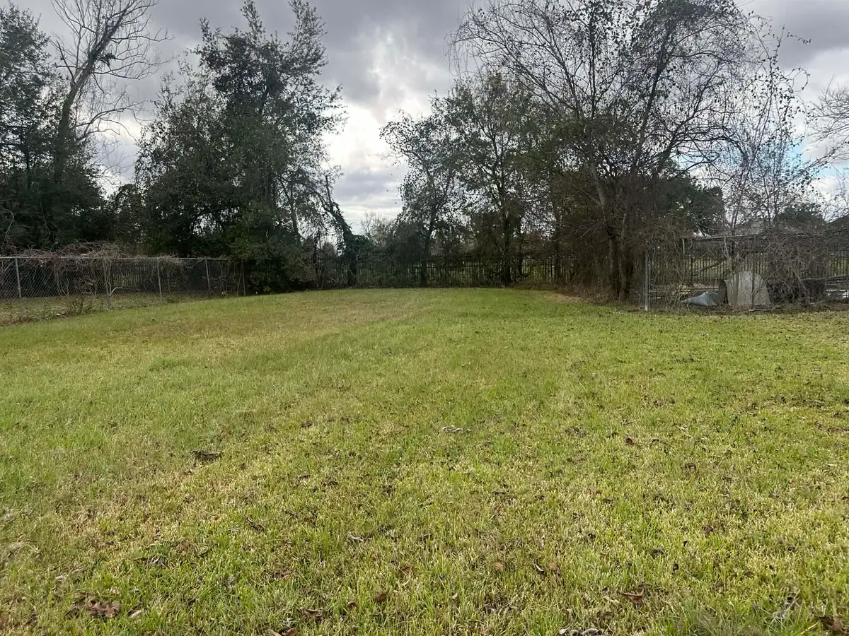 1107 & 1109 N Goos Blvd, Lake Charles, LA 70601 - Image #1