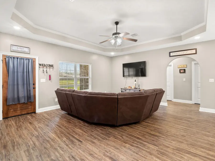 205 Barbara Dr, Deridder, LA 70634 - #2