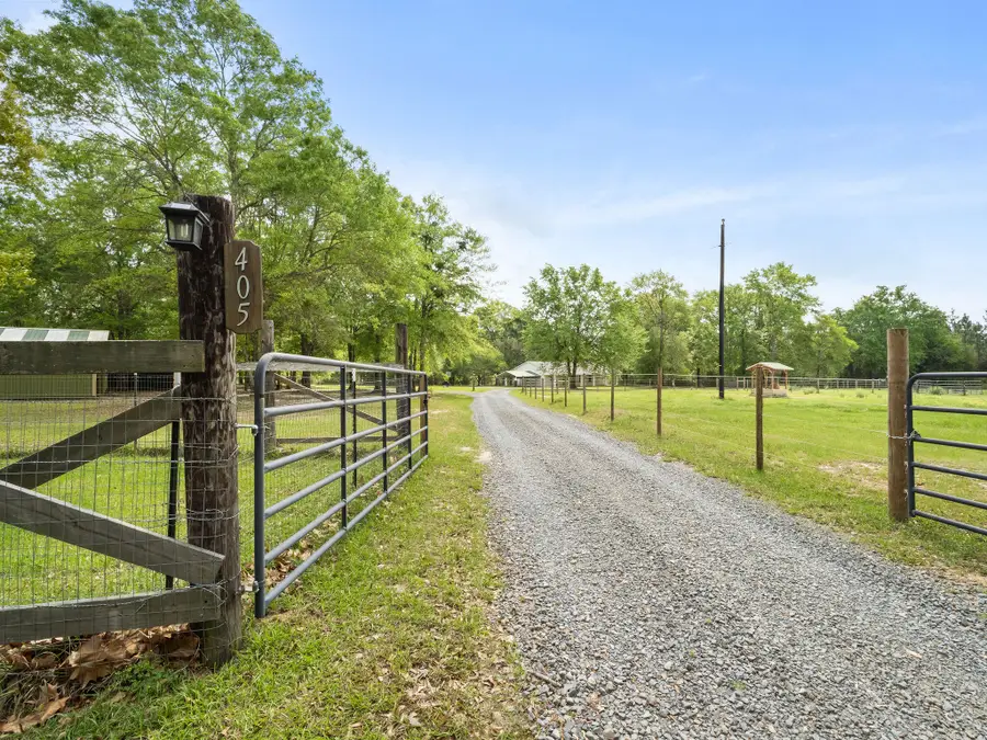 405 Dove, Leesville, LA 71446 - #2