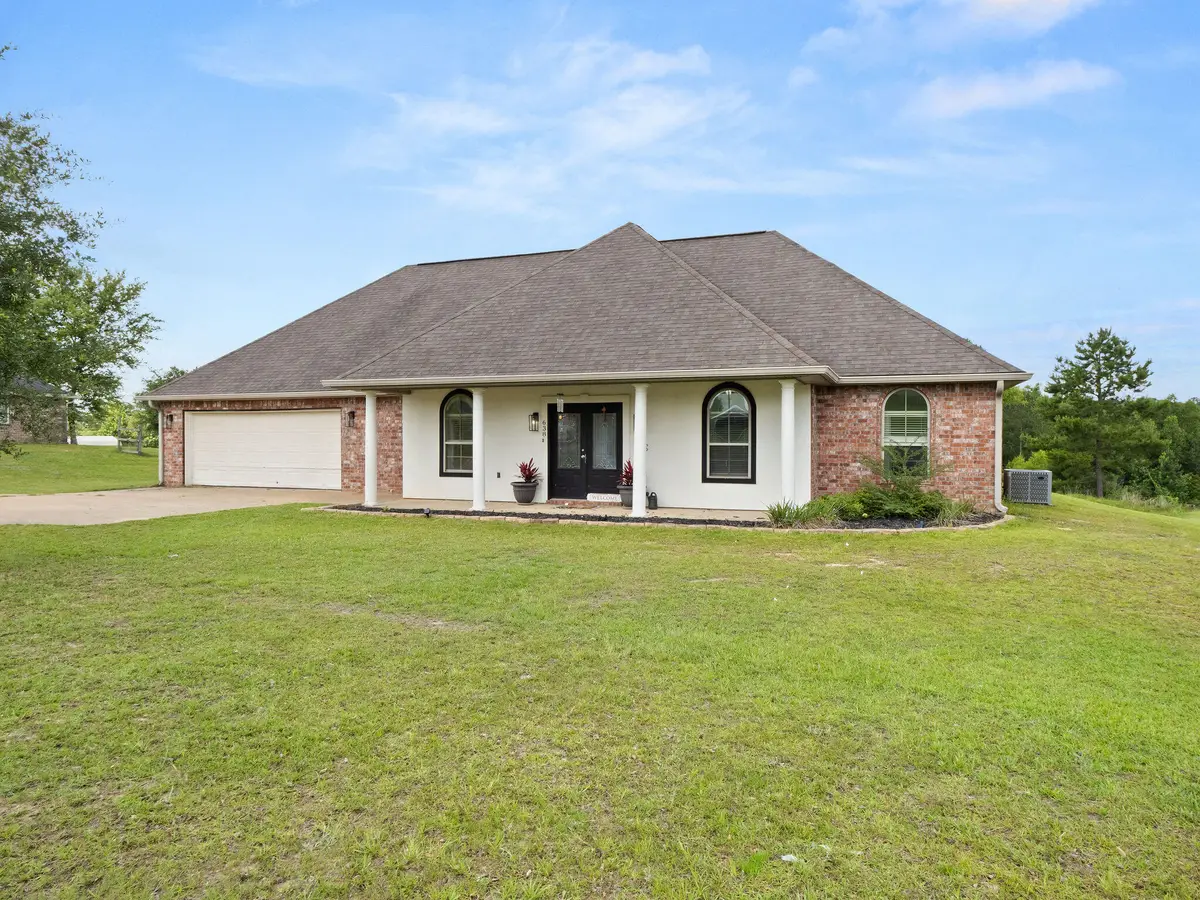 638 Stanley, Leesville, LA 71446 - #1