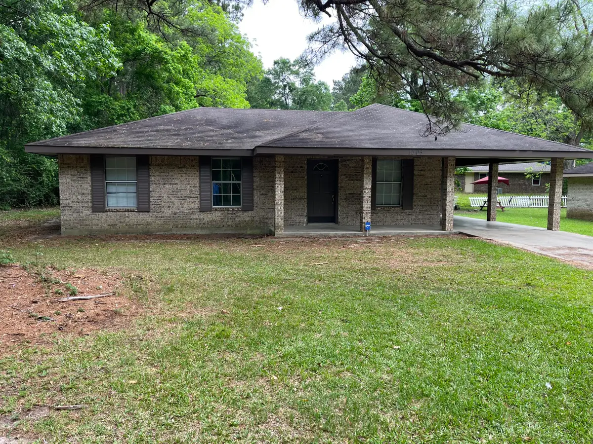 1304 Butler, Leesville, LA 71446 - #1