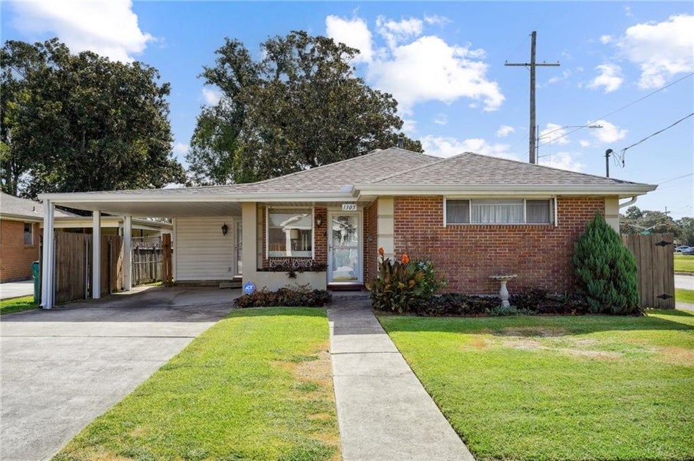 1305 Helios Avenue, Metairie, LA 70005 BHGRE