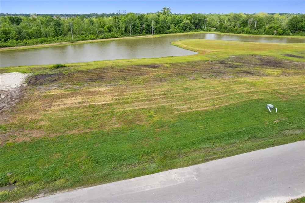 201 Cypress Crossing Drive, Belle Chasse, LA 70037 BHGRE