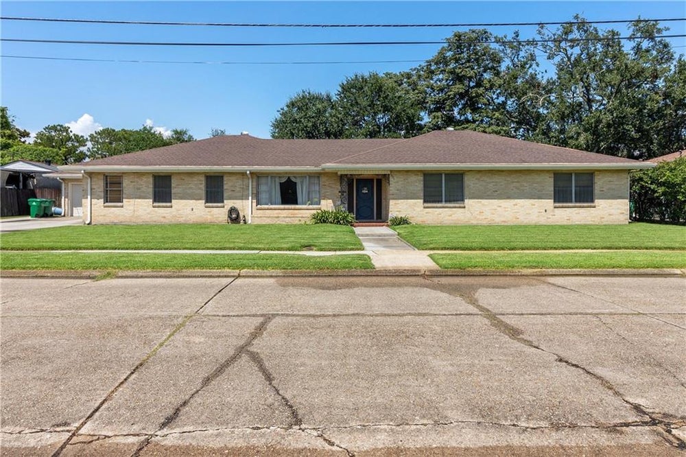 1601 Calder Street, Gretna, LA 70053 - BHGRE