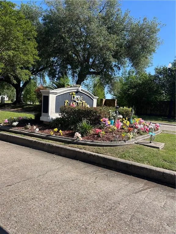 12511 Carmel Place, New Orleans, LA 70128 - Image #1