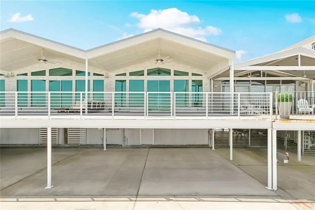 8116 Breakwater Drive, New Orleans, LA 70124 - Image #1