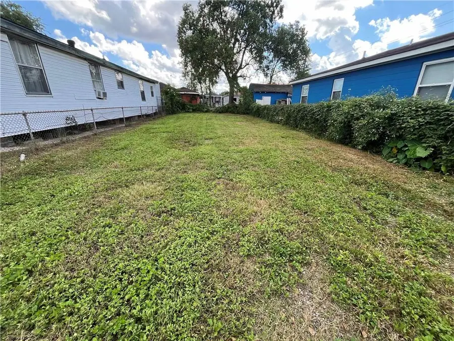 1305 Lamanche Street, New Orleans, LA 70117 - Image #2