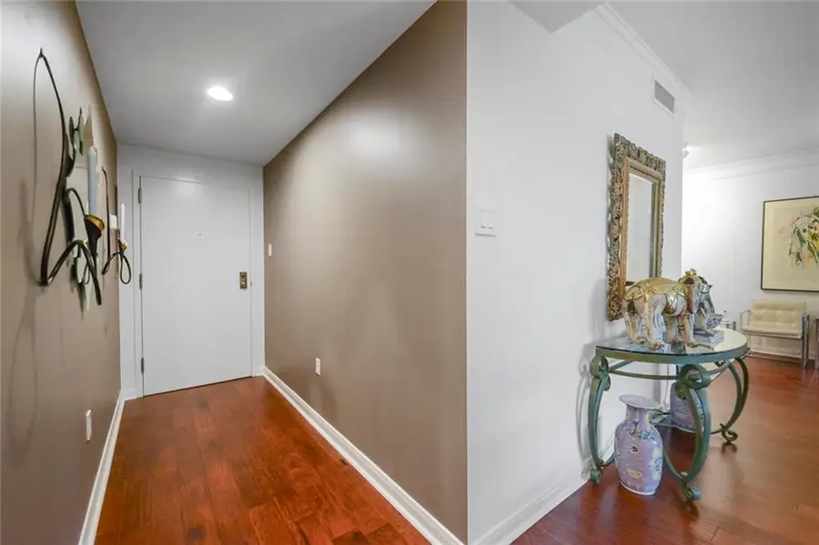 1750 St Charles Avenue #412, New Orleans, LA 70130 - Image #3