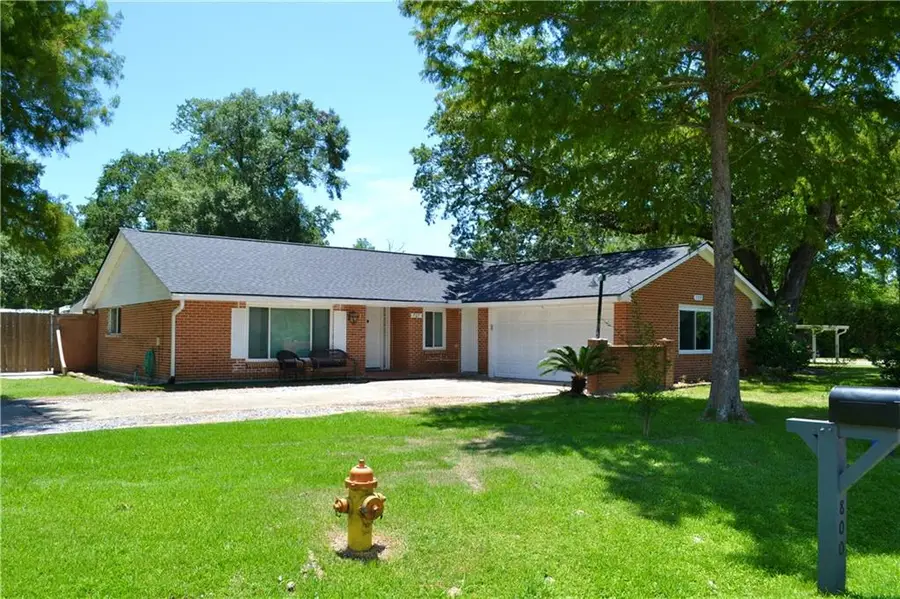 727 Hutchinson Street, Mandeville, LA 70448 - #3