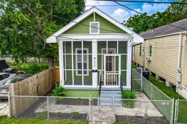 8620 Green Street, New Orleans, LA 70118