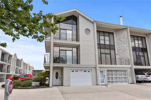 127 E Highway 22 Highway #S1, Madisonville, LA 70447