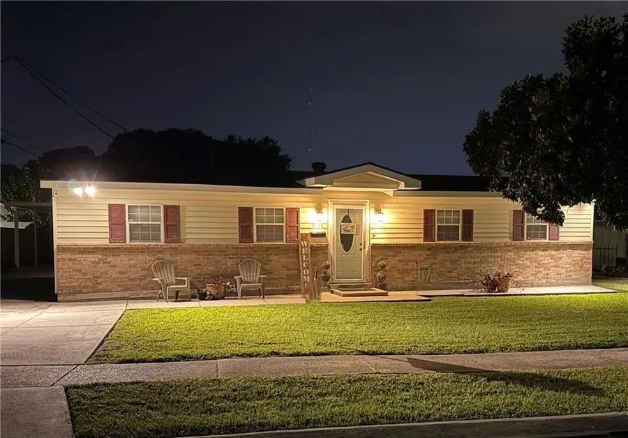 2130 N Butterfly Circle, Terrytown, LA 70056 - Image #2