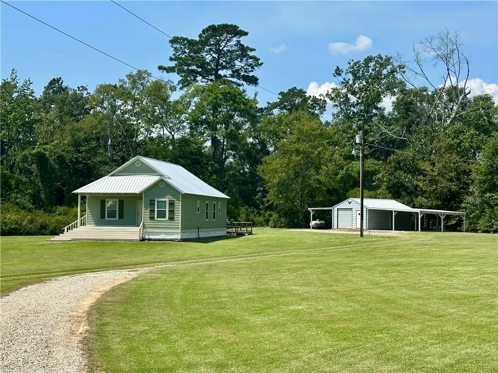 29760 Clinton Threeton Drive, Albany, LA 70711 - Image #1