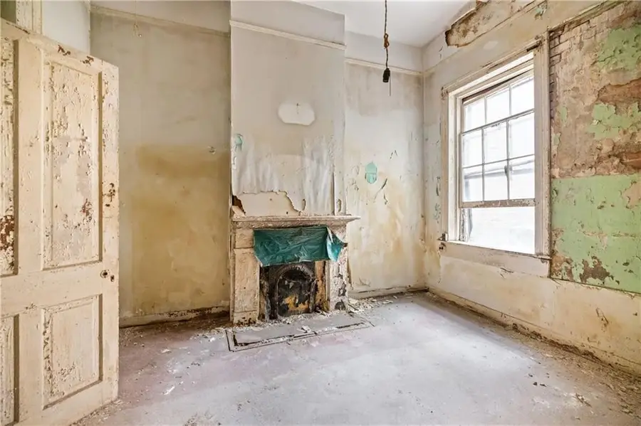 308 Burgundy Street, New Orleans, LA 70112 - Image #2