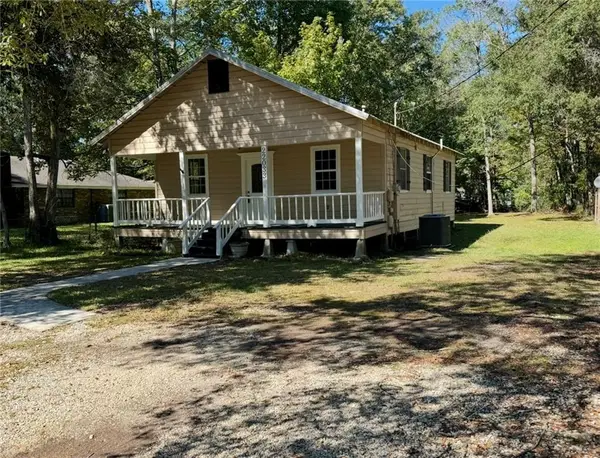 22033 Ninth Street, Abita Springs, LA 70420