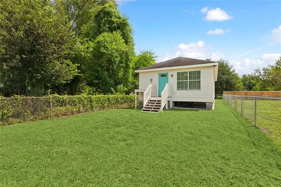 2422 Deslonde Street, New Orleans, LA 70117 - Image #2