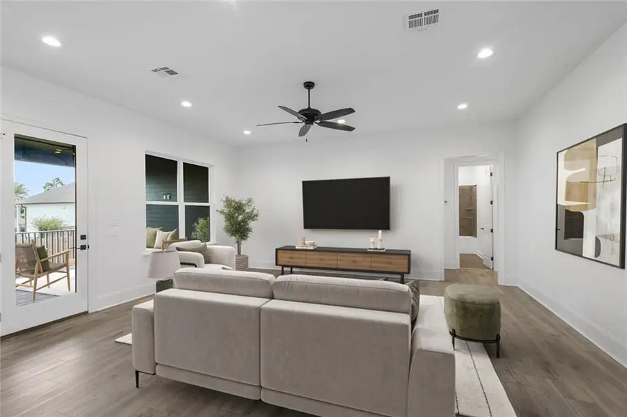 3937 Dominique Drive, Chalmette, LA 70043 - Image #2