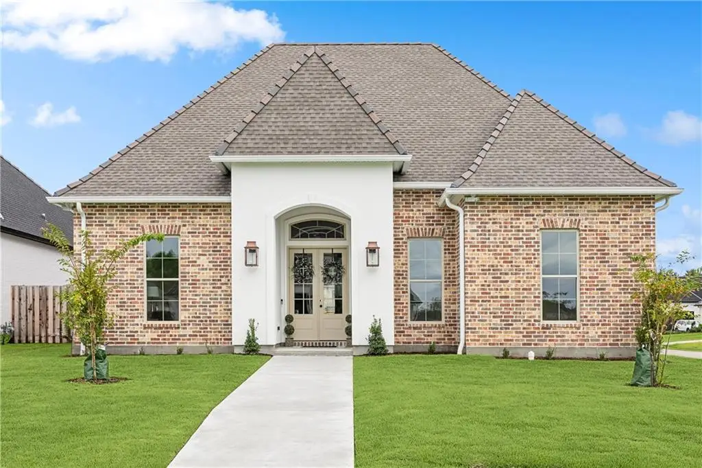 100 Wood Duck Drive, Belle Chasse, LA 70037 - Image #1