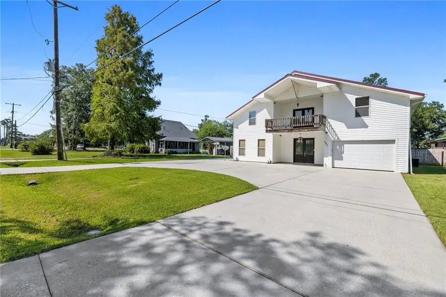 341 N 8th Street, Ponchatoula, LA 70454 - Image #2