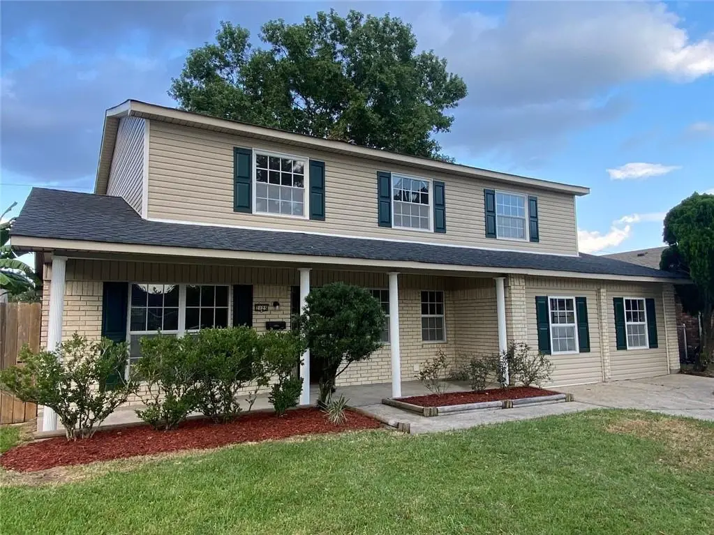 2125 S Glencove Lane, Gretna, LA 70056 - Image #1