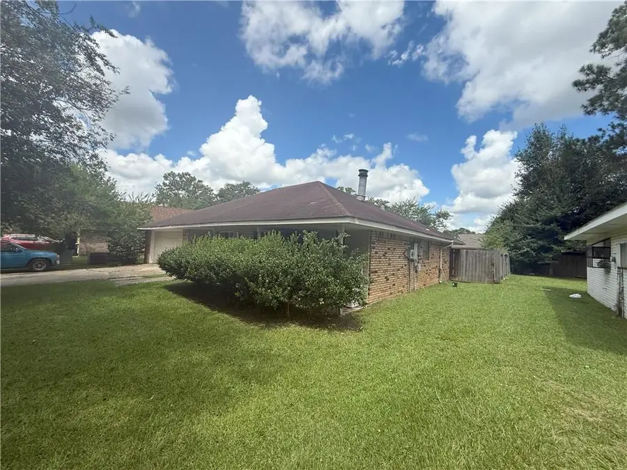 208 Lake Village Boulevard, Slidell, LA 70461 - Image #2