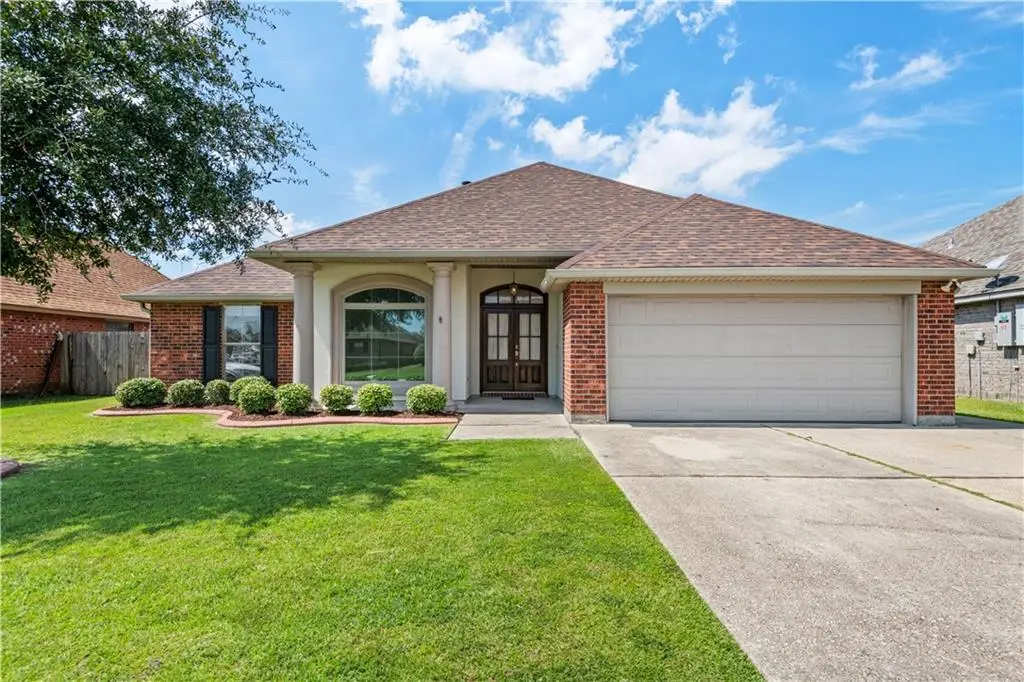 207 Laurel Oak Drive, Saint Rose, LA 70087 - Image #1