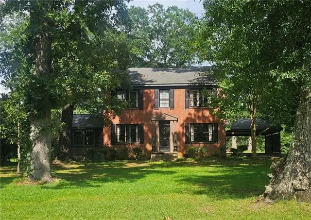 900 N James Avenue, McComb, MS 39652 - Image #1