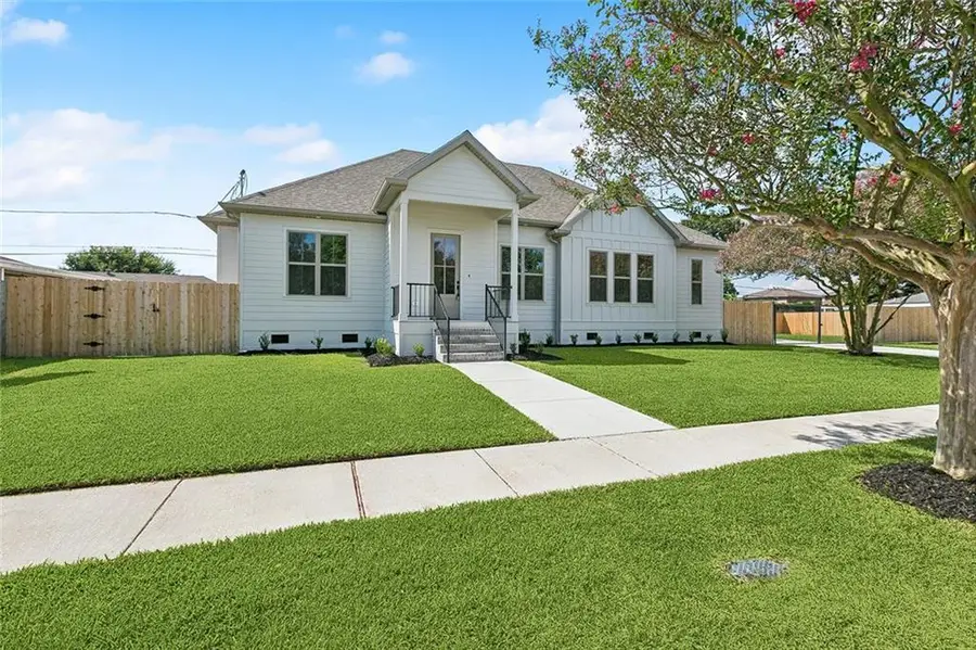 2204 Congressman Hebert Drive, Chalmette, LA 70043 - Image #2