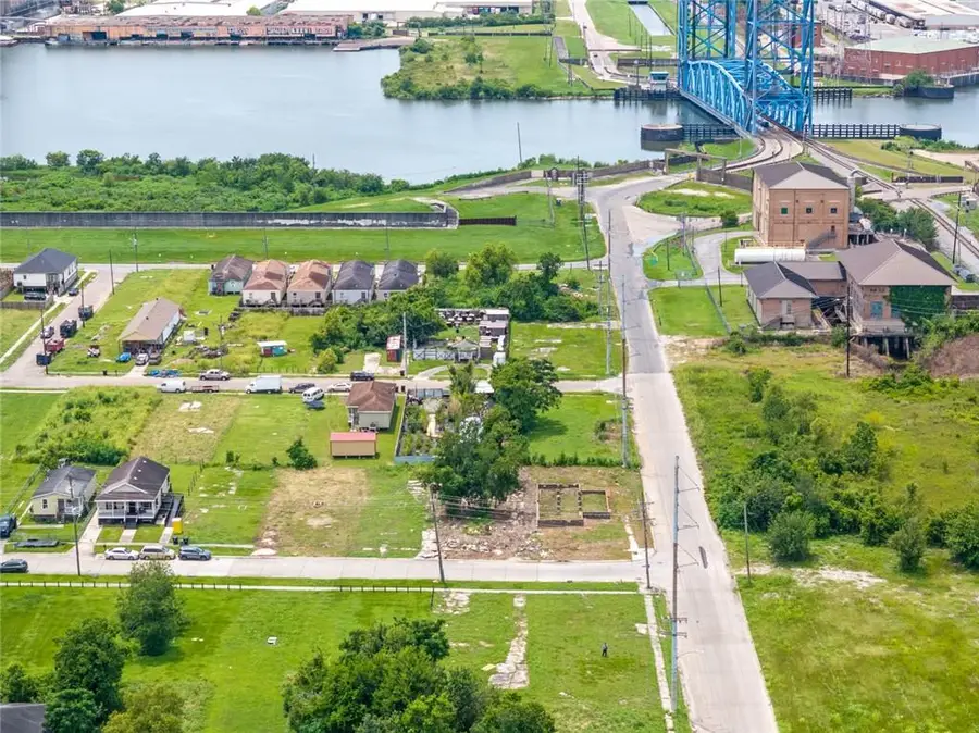 2644 Tennessee Street, New Orleans, LA 70117 - #3