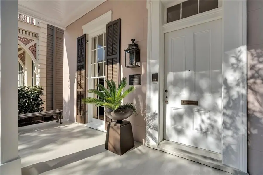 1535 Camp Place, New Orleans, LA 70130 - Image #2