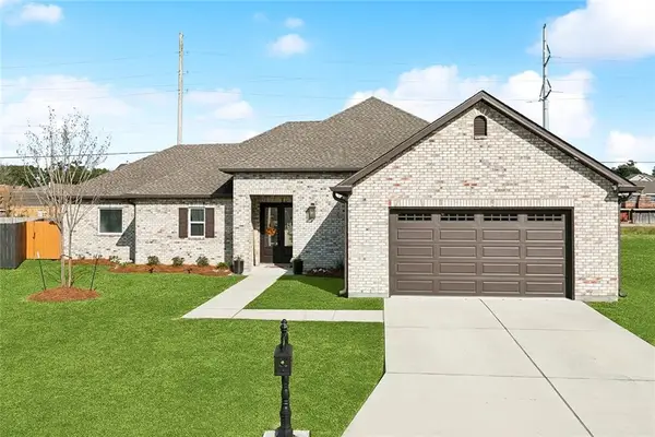 218 Belle Ormond Circle, Destrehan, LA 70047