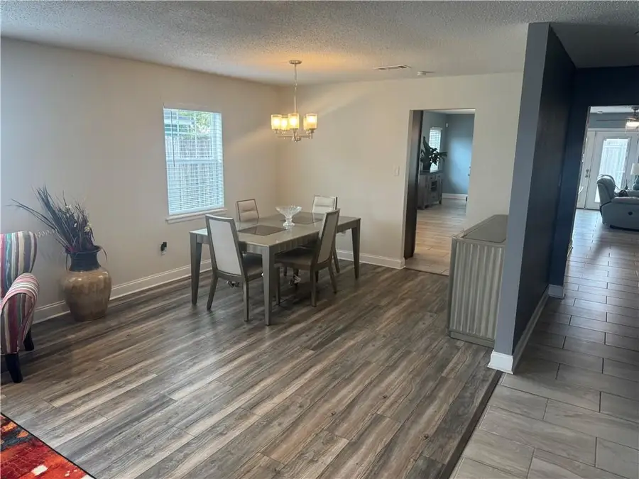 2513 W Catawba Drive, Harvey, LA 70058 - Image #2