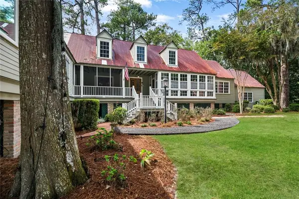 228 Esquinance Drive, Mandeville, LA 70448