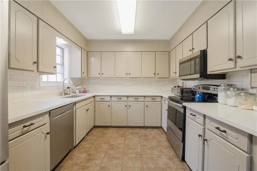 401 Hanson Drive, Houma, LA 70360 - #3